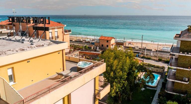 Serviced apartment with pool, garden & patio in Loano
