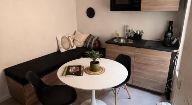 House with 1 room for 2 persons in Angouleme