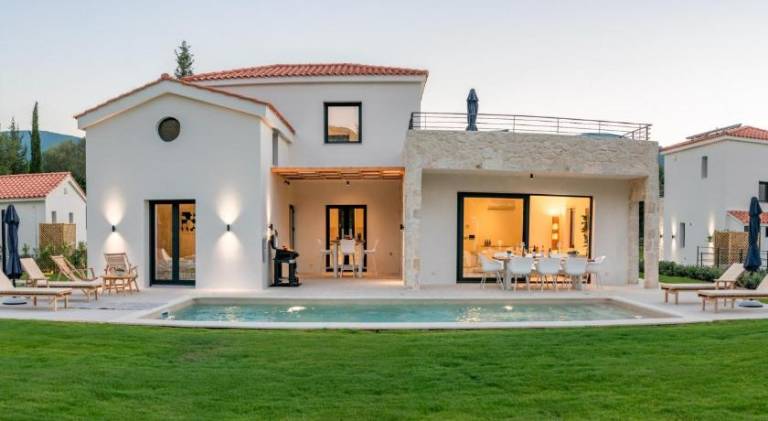 Villa with pool, grill & garden — photo 5