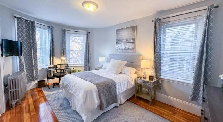 Spacious 3Bed, 2Bath, Near Hospitals & Transports — photo 5