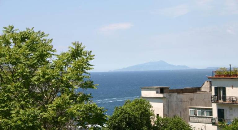 Charming apartment with terrace | Close to the beach | Dogs allowed in Vico Equense