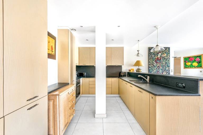 Children-friendly holiday apartment | Next to Arc de Triomphe | Good for workation | Pets allowed — photo 5