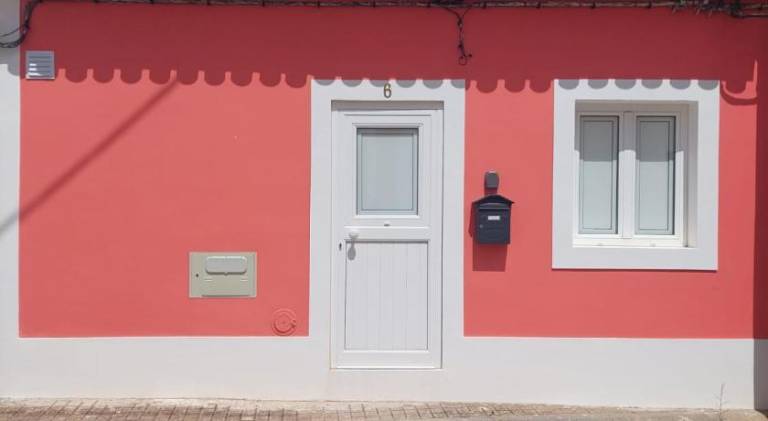 Fully equipped lovely vacation home with terrace | Pets are welcome in Évora