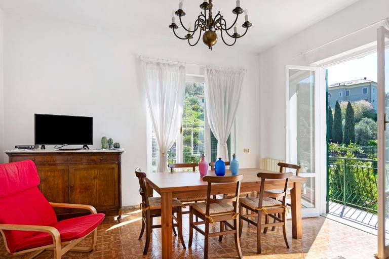 Apartment 'Il Noce - Vicino Chiavari' with Mountain View, Private Garden and Air Conditioning — photo 2