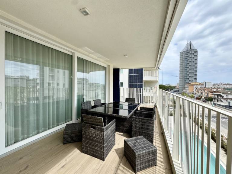 Holiday apartment with terrace — photo 2
