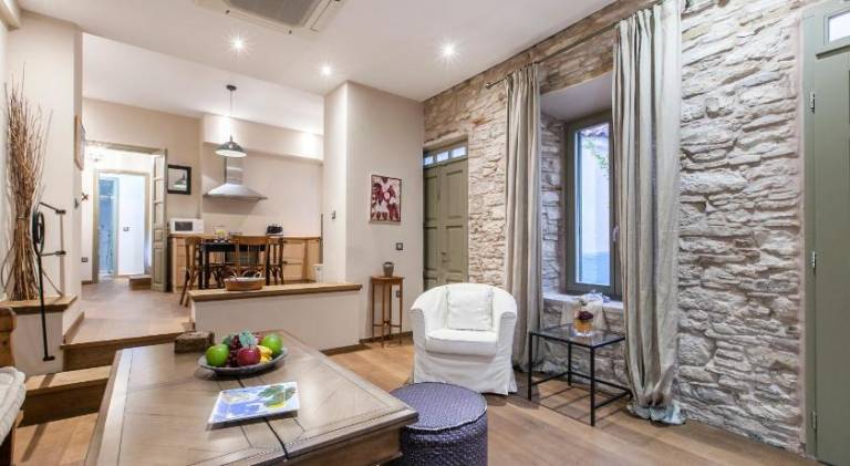 Villa with patio in Samos