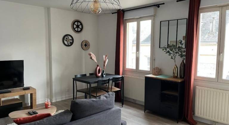 Apartment with 1 room for 4 persons in Chinon