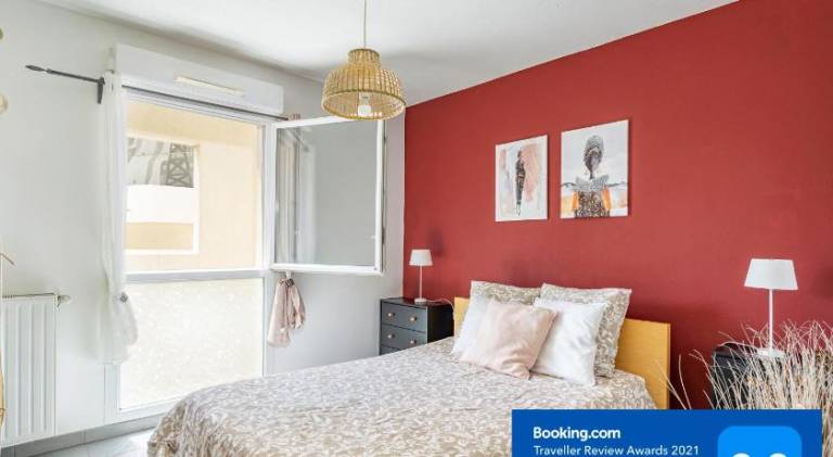 Rental apartment with garden & patio in Marseille