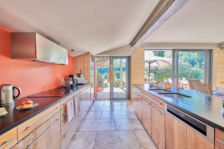 Children-friendly beautiful vacation home with terrace, garden & private pool | Pets allowed — photo 3