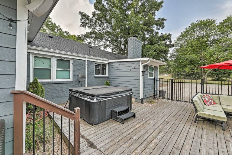 Quiet Nashville Area Home w/ Pool - 15 Mi to Dtwn — photo 2