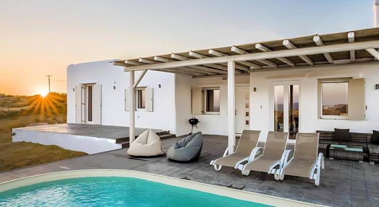 Villa with terrace, barbeque & private pool in Mykonos