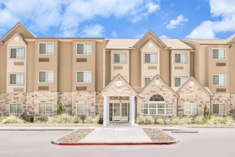 Microtel Inn & Suites by Wyndham Midland in Midland, ON