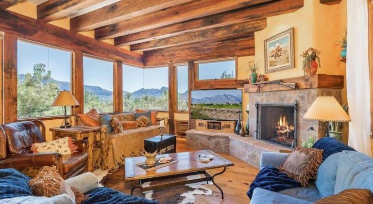 Pleasant vacation home with pool | Pets are welcome in Sedona, AZ
