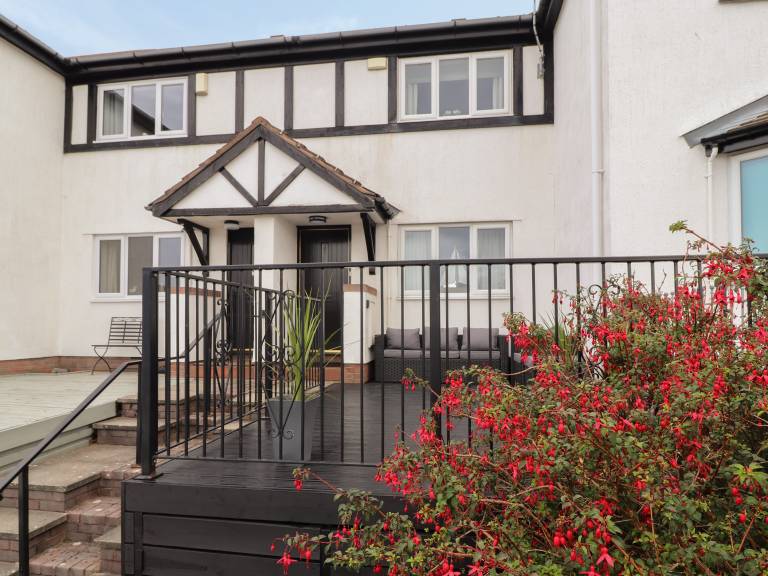 Cottage Deganwy