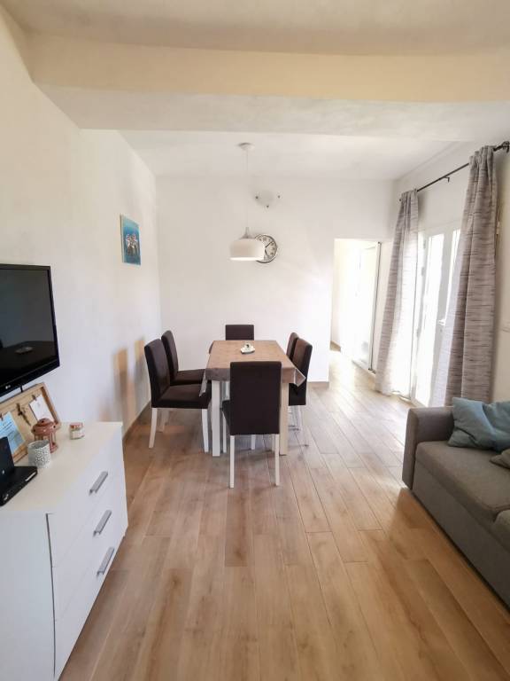 Two bedroom apartment with terrace and sea view Mimice, Omiš (A-14230-b) — photo 3