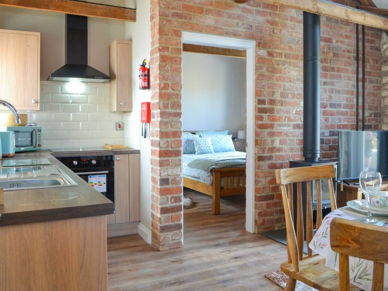 Child-friendly pleasant cottage with BBQ, yard & hot tub | River view | Dogs allowed — photo 5