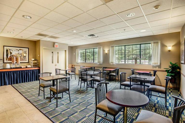 Americas Best Value Inn Hotel — photo 3