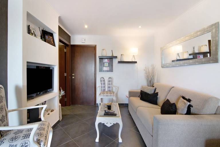 Fully equipped charming rental apartment with fast internet | City view | Beach nearby | Dogs allowed — photo 5