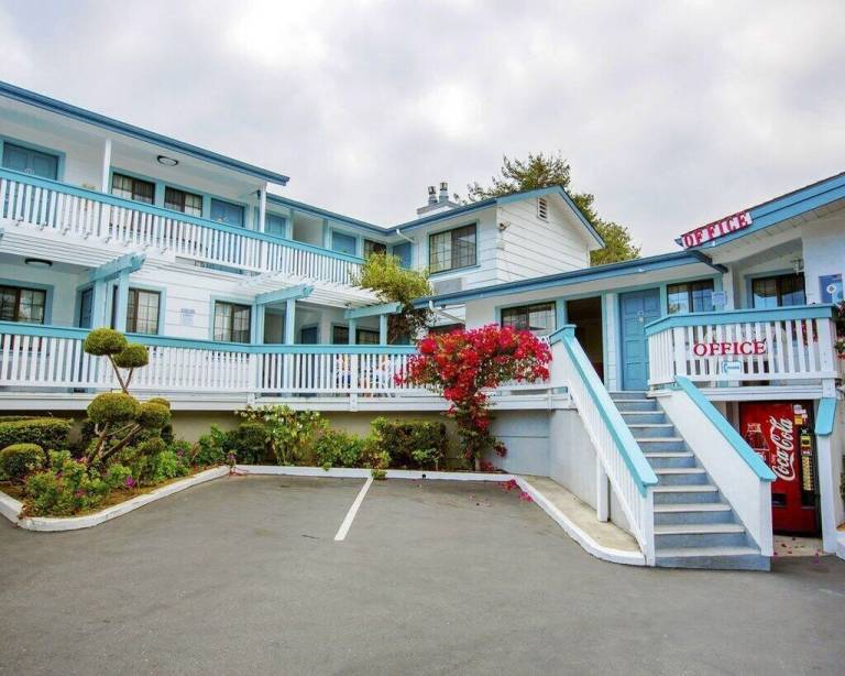 Motel Monterey