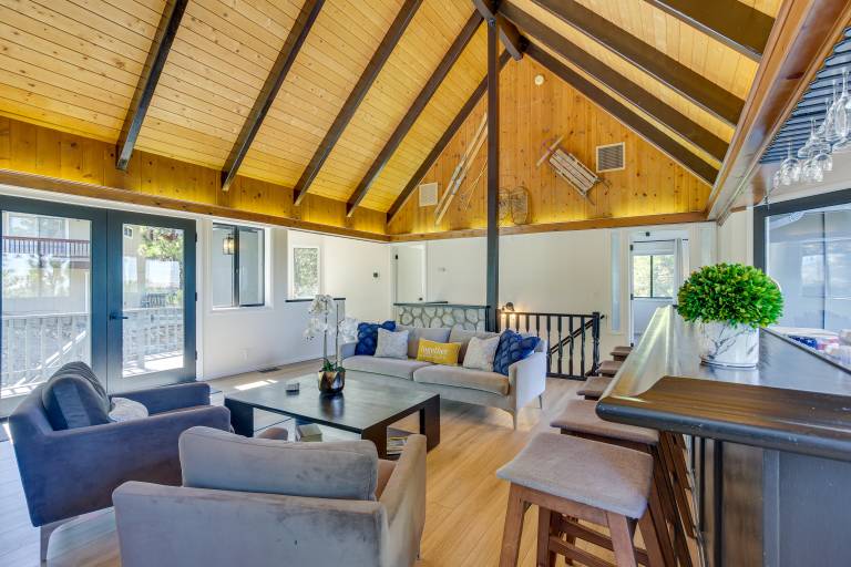 3 Decks, Game Room + Views: Lake Arrowhead Home! — photo 5