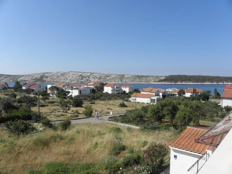 Beautiful rental apartment with patio, barbecue & yard | Sea view | Pets are welcome — photo 2