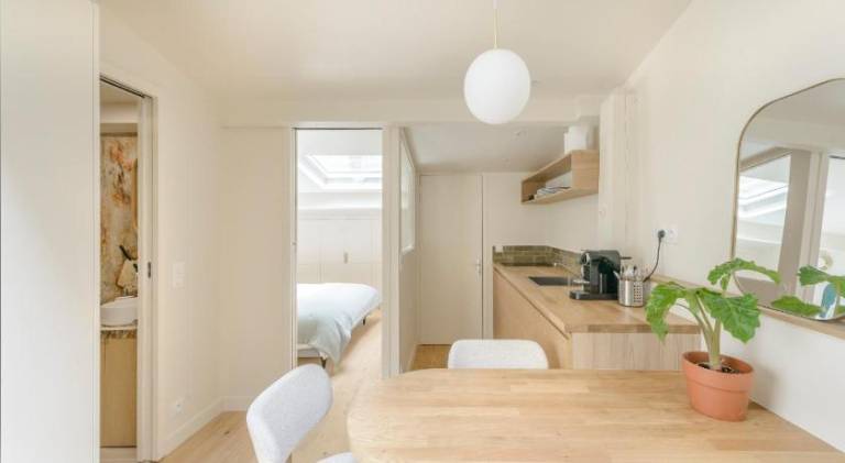 Maison Alcome - Elegant Artist's Residence with Private Garden — photo 4