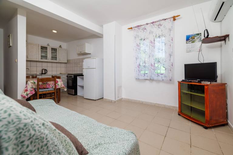 Beautiful rental apartment with BBQ & patio | Sea view | Pets allowed — photo 3