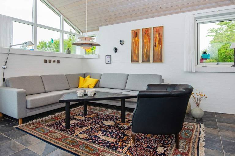 Fully equipped vacation home with patio | Next to the beach | Pets are welcome — photo 2
