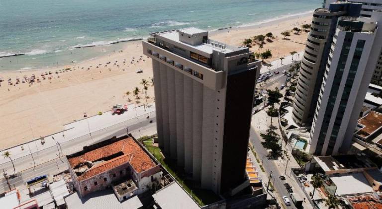 Holiday apartment with barbecue, garden & terrace | Close to the beach | Dogs allowed in Recife