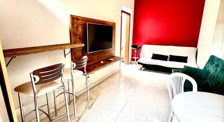 Holiday apartment with barbeque & yard — photo 3