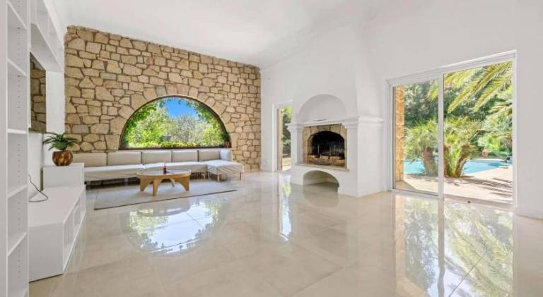 Lovely villa with garden, pool & jacuzzi | Pet-friendly — photo 3