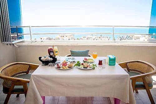 WeNirvana Suit Hotel — photo 4