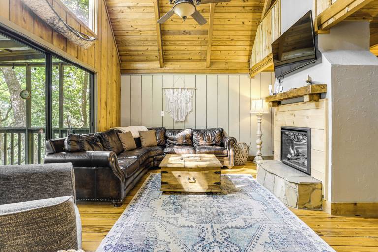 Cabin Big Canoe