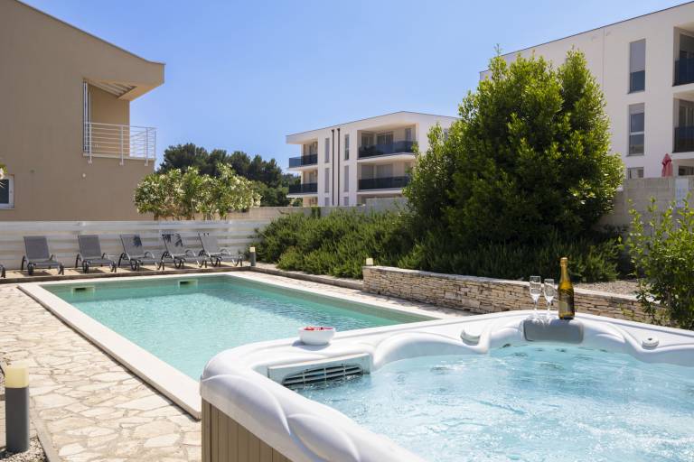 Villa with sauna, private pool & yard | Pool view — photo 3