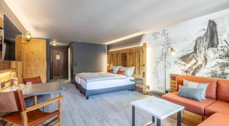 BaseCamp Hotel — photo 2