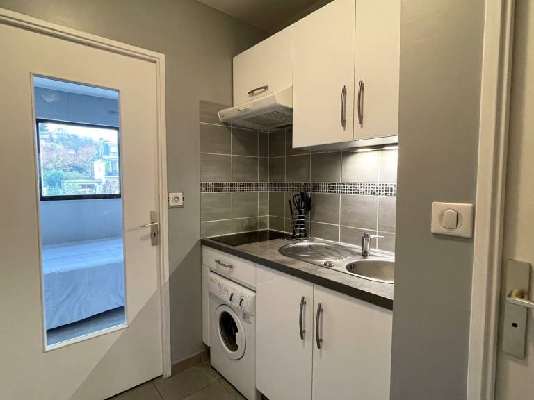 Quiet studio with parking and pets allowed in Aix-les-Bains — photo 3