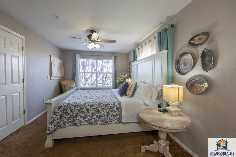 Beautifully Updated 3BR WALK-IN Near the Strip FREE TICKETS INCLUDED! (CH4-4) — photo 3
