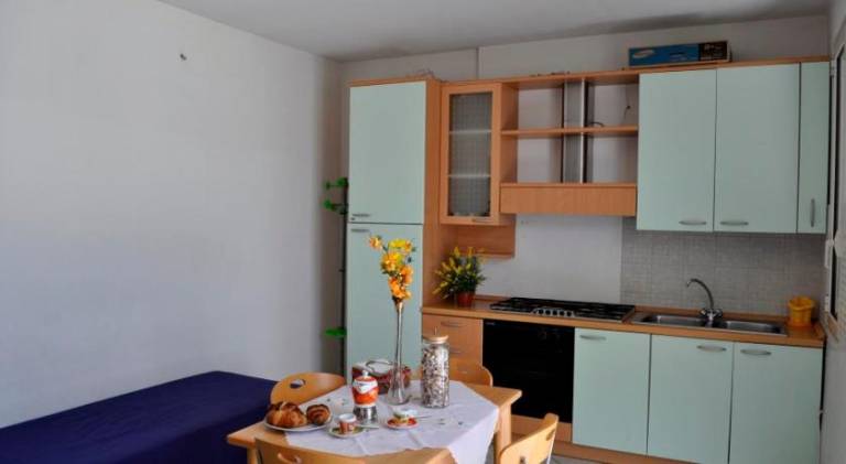 Rental apartment with 2 rooms for 6 persons — photo 3