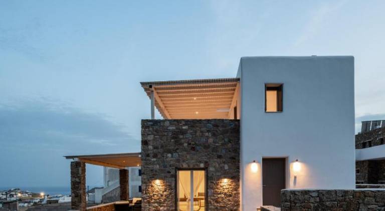 Villa with patio, garden & private pool — photo 2
