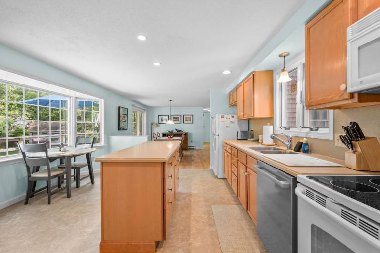 Family-friendly house with barbeque | Perfect for remote work | Pets are welcome — photo 2