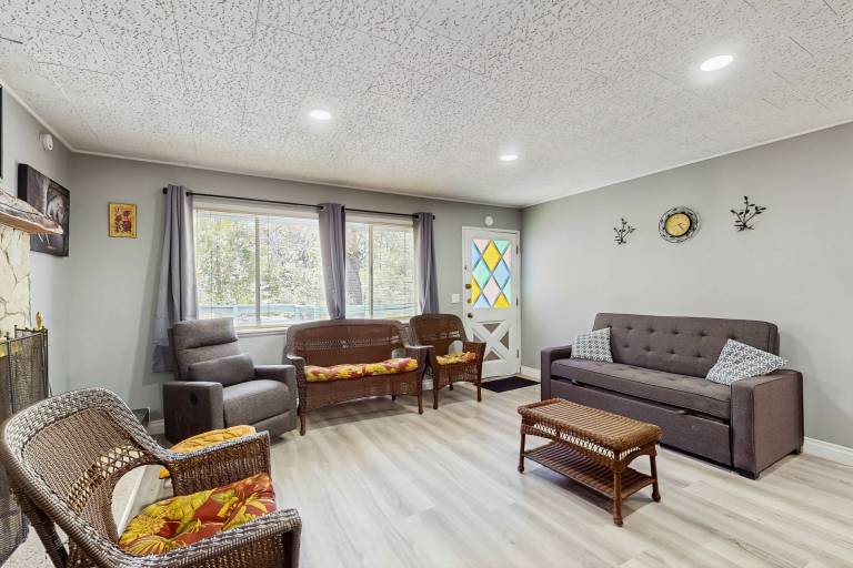 Dog-Friendly Home in Running Springs - Near Hiking — photo 4