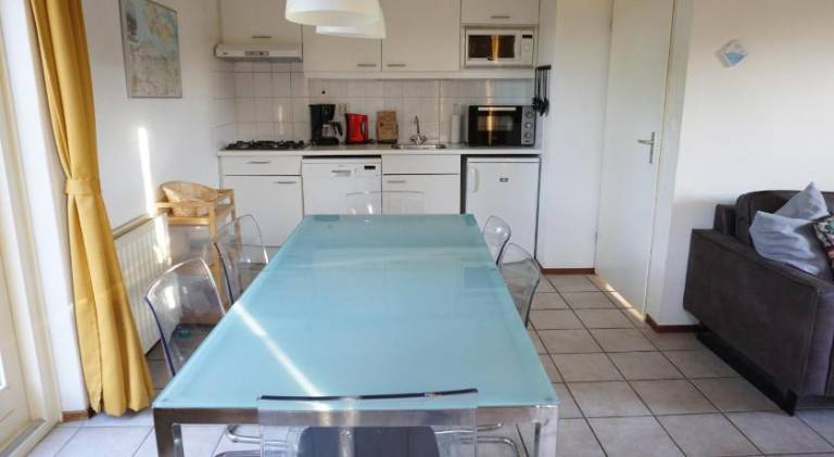 Fully equipped lovely house with yard & terrace | Pets are welcome — photo 4