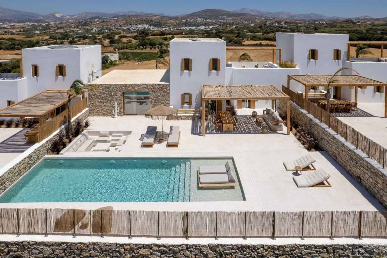 Family-friendly villa with fast internet & private pool | Water view | Dogs allowed in Naxos