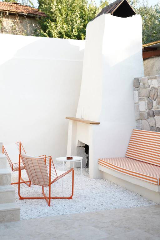 Vacation home with yard & grill — photo 4