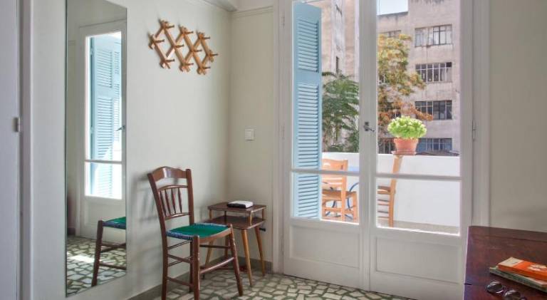 Lovely rental apartment with garden & terrace | Next to Acropolis of Athens | Suitable for remote work | Pets allowed — photo 3