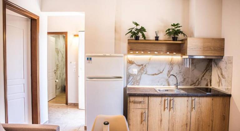 Rental apartment with patio & yard | Beach nearby | Pets allowed — photo 4