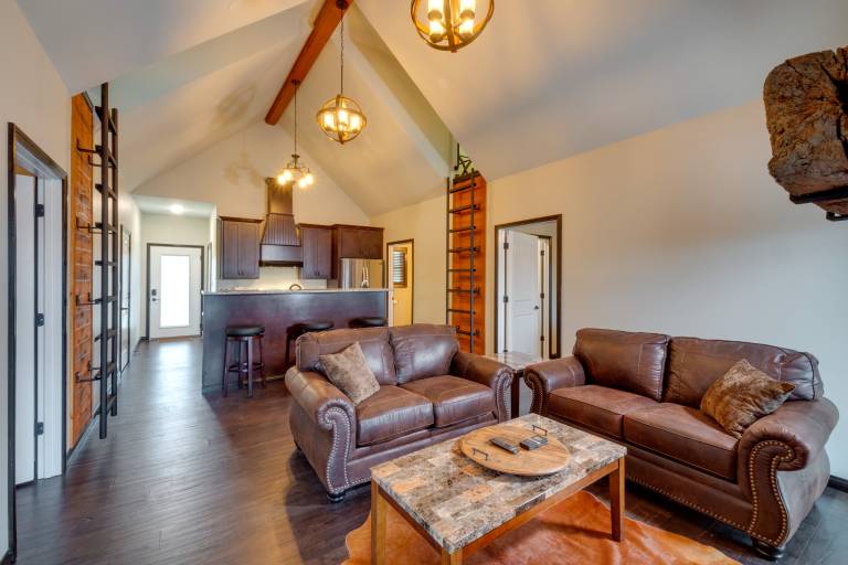 Tranquility Lake Getaway on 27 Acres! — photo 5
