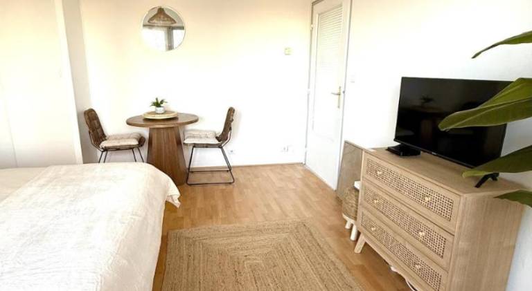 Holiday apartment with patio — photo 2