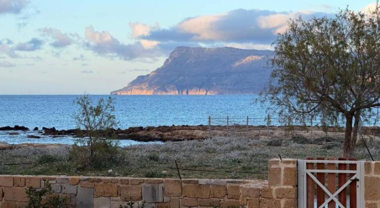 Seafront villa with panoramic view in Kissamos