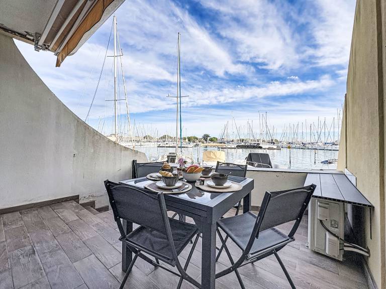 Pleasant apartment with patio | Next to the beach | Pets allowed — photo 3